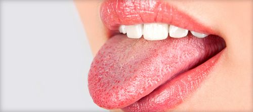 білий наліт на язиці причини у дорослих причини