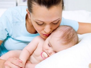 немовляти лікувати мокротиння новонародженого носоглотці носі відходить погано дитини слиз соплі стоять прибрати