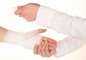 як лікувати розтягнення м'язів руки