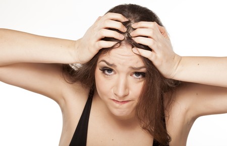 як вилікувати прищі на голові під волоссям