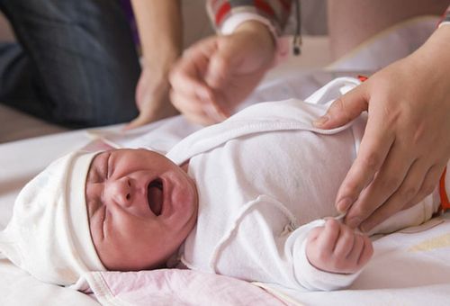 як лікувати живіт у новонароджених