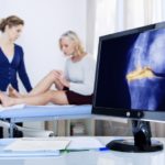 біль коліно суглоб причина травма артроз артрит артроскопія пункція