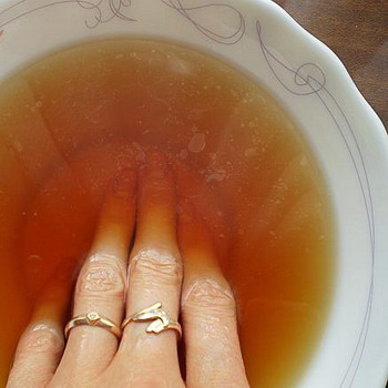 як лікувати нігті маслом чайного дерева