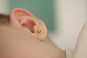 як швидко вилікувати вуха після проколу