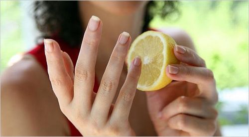 як лікувати розшарування нігтів